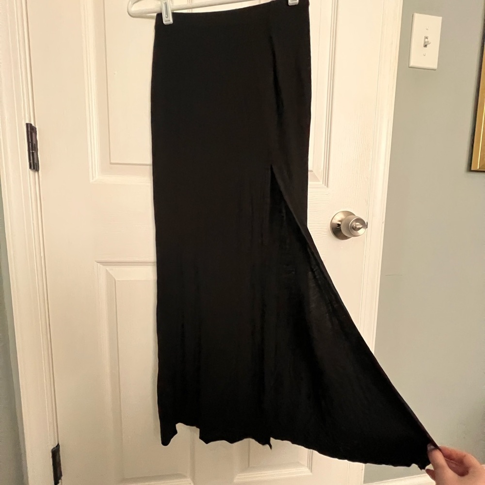Black maxi skirt with slit